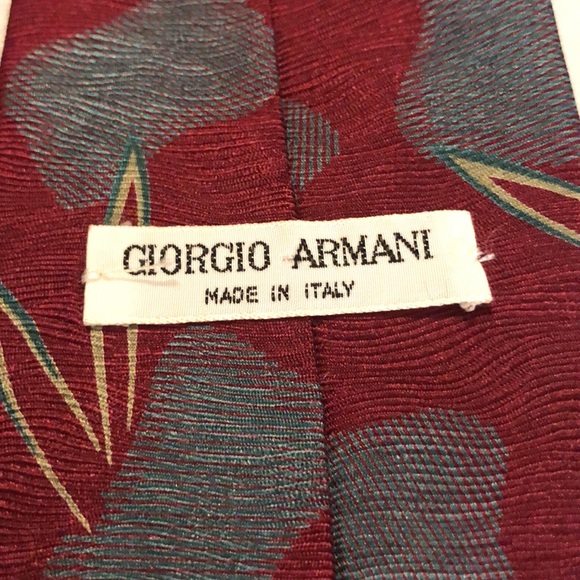 Giorgio Armani Tie/ Burgundy Print - Picture 3 of 8